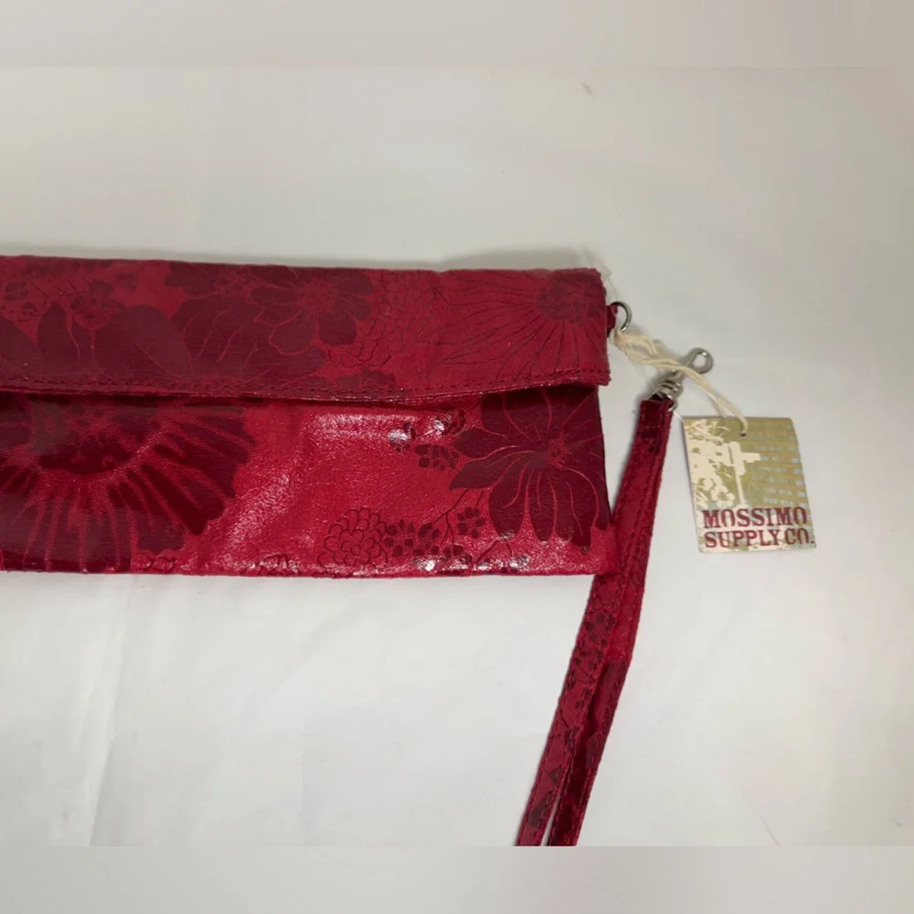 NWT Women’s CLUTCH FOLD OVER WALLET.